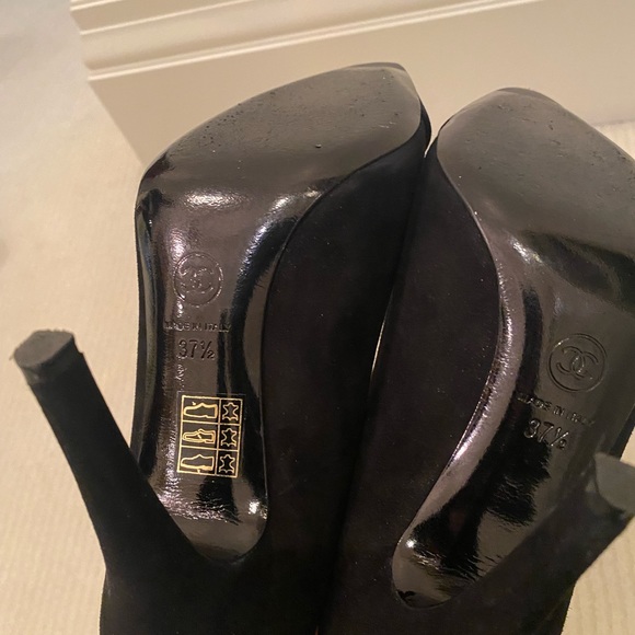 Chanel Heels - Picture 3 of 14